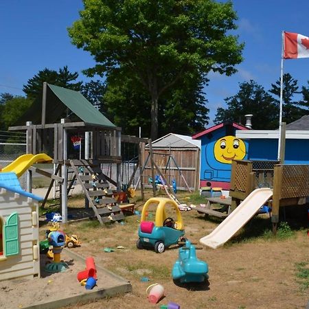 Wasaga Beach Inn And Cottages Exterior photo