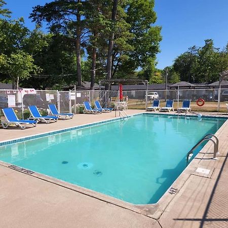 Wasaga Beach Inn And Cottages Exterior photo