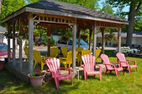 Wasaga Beach Inn And Cottages Exterior photo